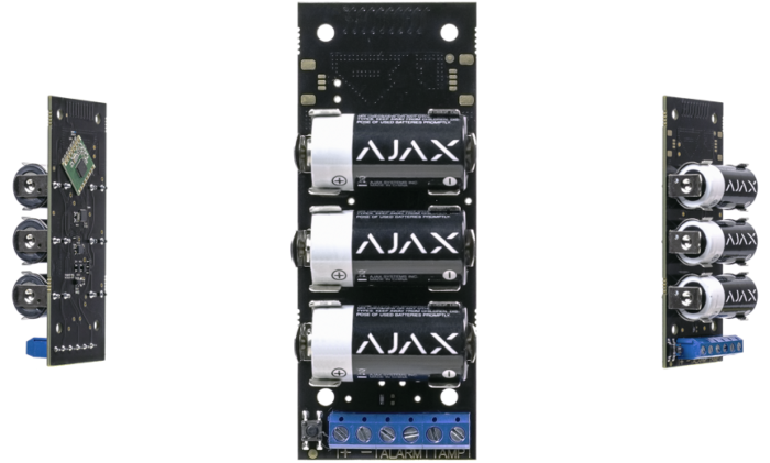 Module Transmitter Ajax pour l'intégration de dispositifs câblés dans le système de sécurité.