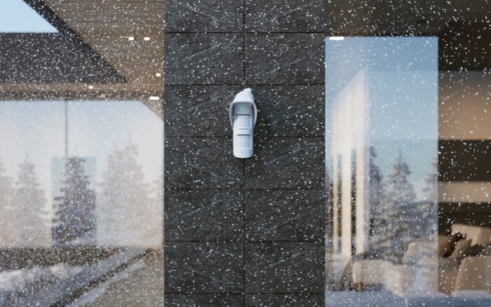 La capuche Hood pour MotionProtect Outdoor protège les capteurs du système anti-masquage de la pluie et de la neige